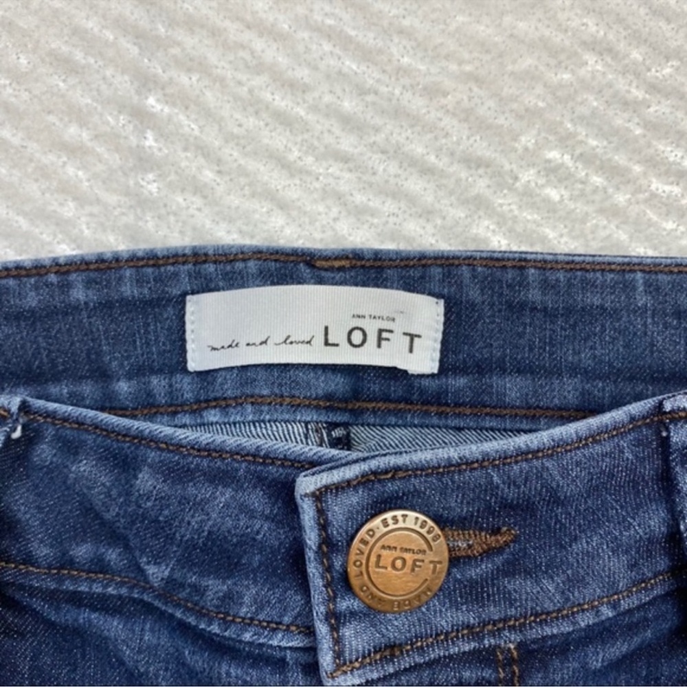 LOFT Stretch Dark Wash Curvy Skinny Jean Womens Size 27‎ - Picture 4 of 6